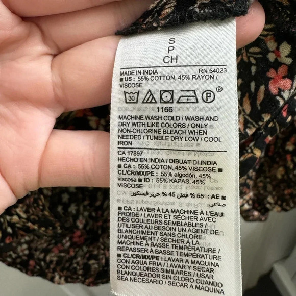 Old Navy size S long sleeve ruffle button front black floral blouse - Picture 6 of 8